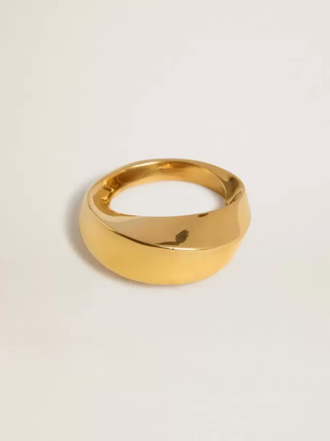 Anillo de oro
