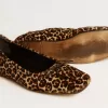 Bailarinas Amy en piel de potro con estampado de leopardo en color beige