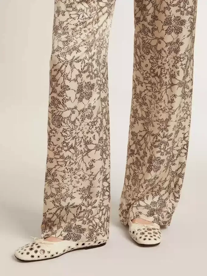 Bailarinas Amy en piel napa blanca con tachuelas plateadas