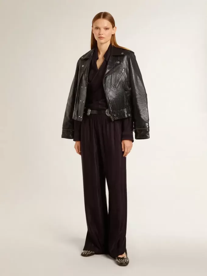 Bailarinas Amy en piel napa negra con tachuelas plateadas