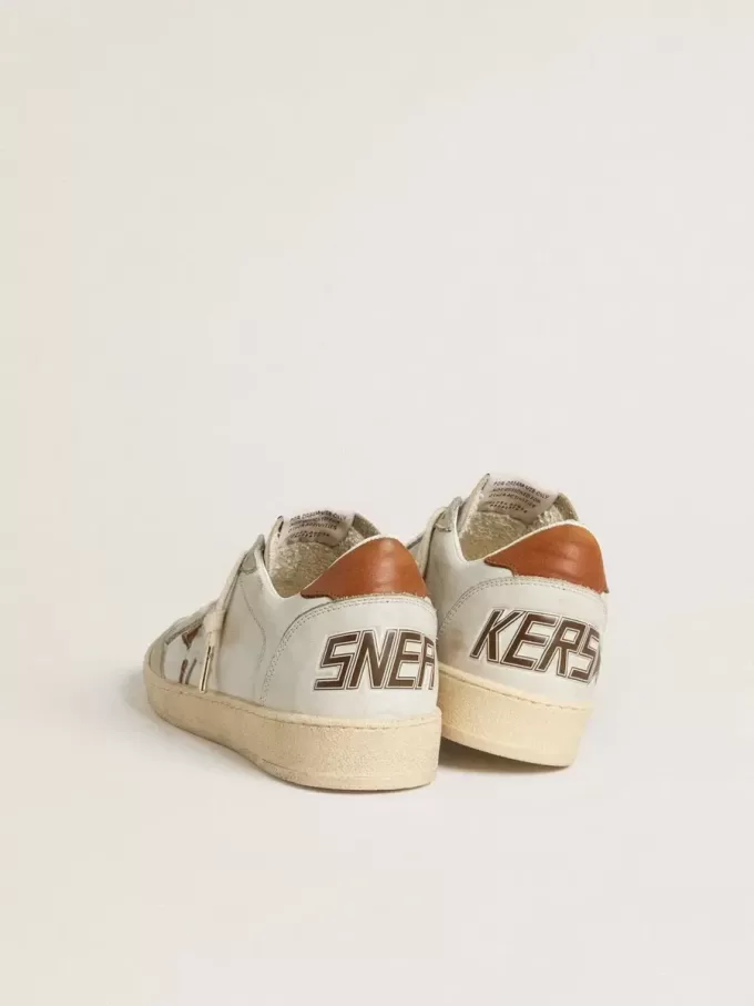 Ball Star con estrella de piel de potro con estampado animal y lengüeta del talón de cuero color tabaco