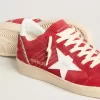 Ball Star en ante rojo con estrella y lengüeta en el talón de cuero blanco