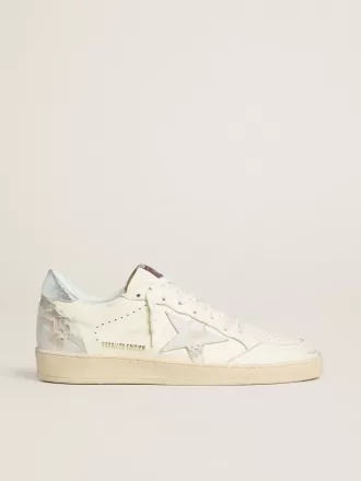 Ball Star LTD en color crema con estrella de ante blanco y lengüeta del talón de cuero plateado metalizado