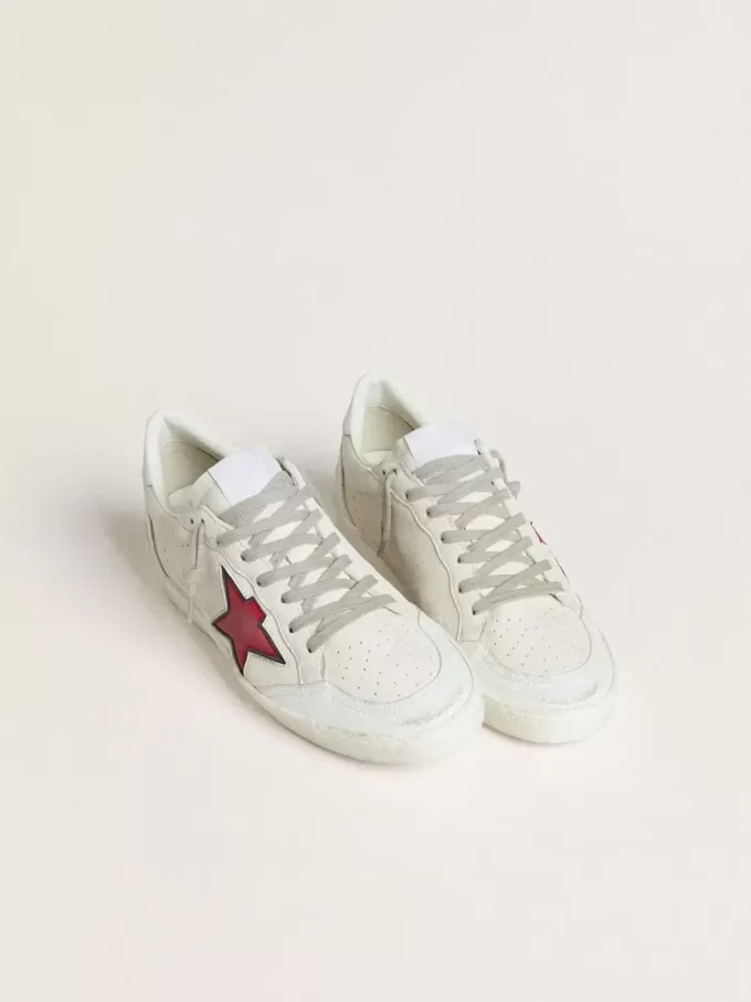 Ball Star LTD para mujer con estrella roja y lengüeta plateada en el talón Ball Star LTD para mujer con estrella roja y lengüeta plateada en el talón