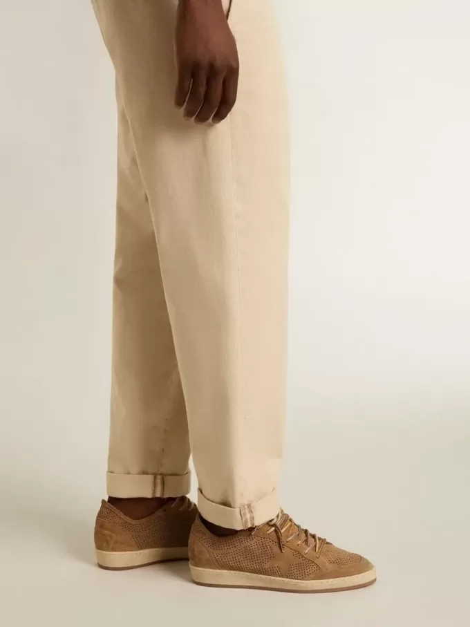 Ball Star para hombre con parte superior de ante perforado color tabaco y estrella tono sobre tono.