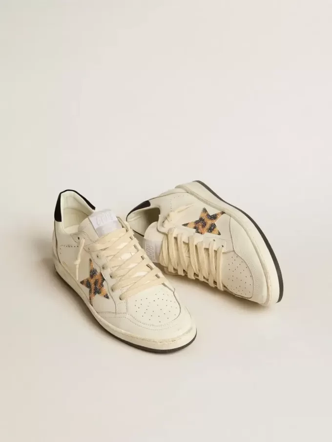 Ball Star para mujer con estrella con estampado de leopardo adornada con cristal Swarovski Ball Star para mujer con estrella con estampado de leopardo adornada con cristal Swarovski