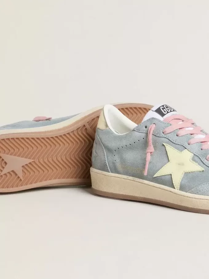 Ball Star para mujer en ante azul claro con estrella de cuero color crema