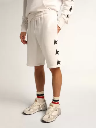 Bermudas vintage blancas para hombre con estrellas negras en contraste
