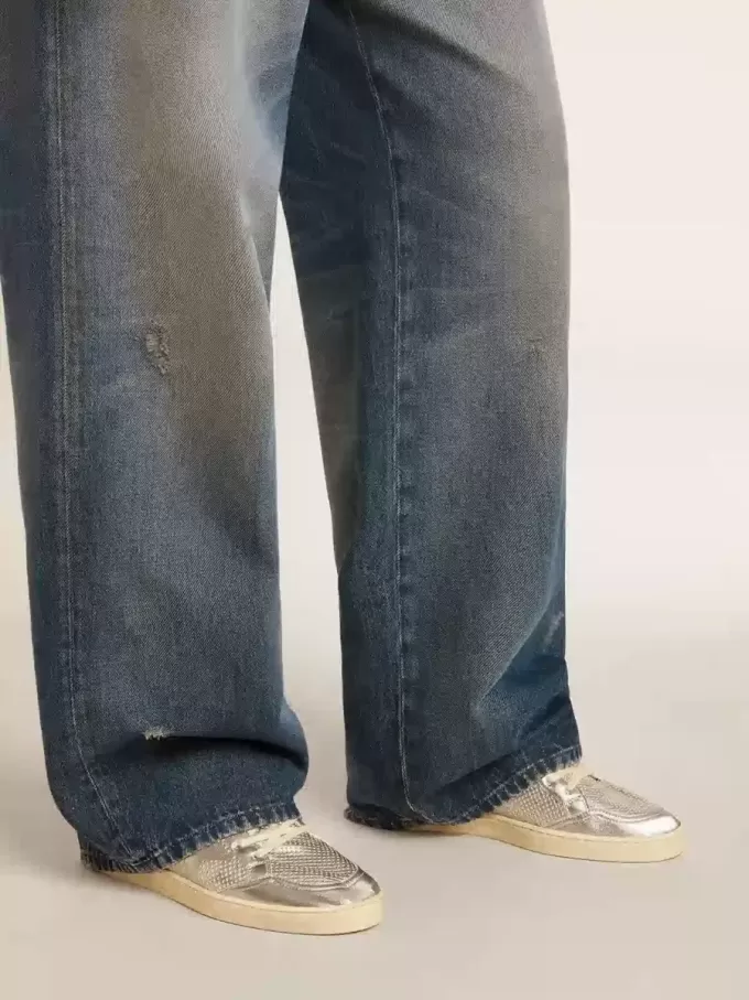 Bio-based Ball Star en plata metalizada con estrella plateada y lengüeta roja en el talón