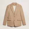 Blazer de un solo pecho en color arena con botones de cuerno