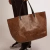 Bolso Pasadena en piel martillada con estampado de leopardo y asas negras a contraste