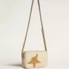 Bolso Star en piel martillada color mantequilla con estrella de cristal Swarovski