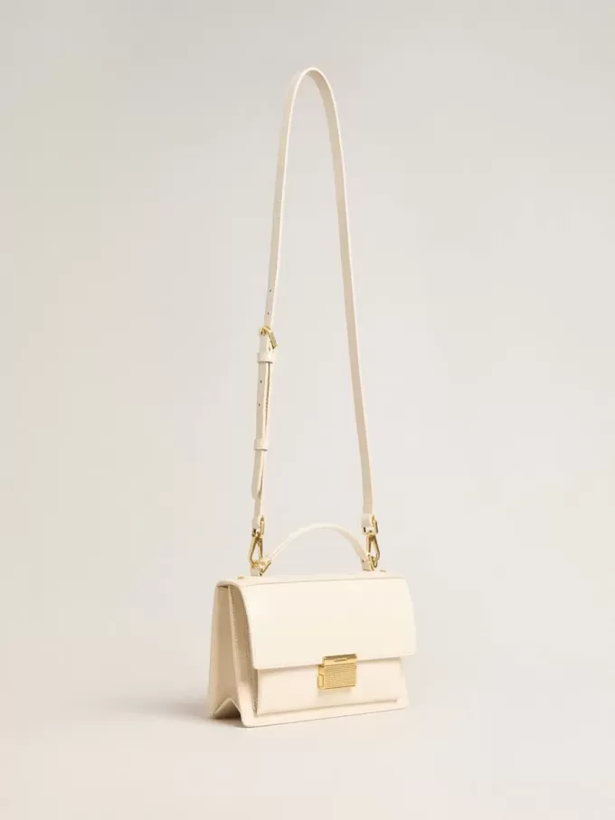 Bolso Venezia en piel acolchada color mantequilla con detalles dorados