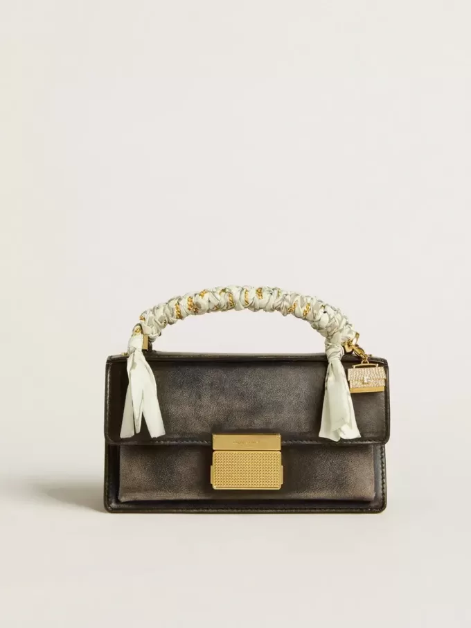 Bolso Venezia pequeño en piel negra desgastada con detalles dorados. Bolso Venezia pequeño en piel negra desgastada con detalles dorados.