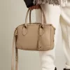 Bolso Vita en piel color topo con detalles dorados