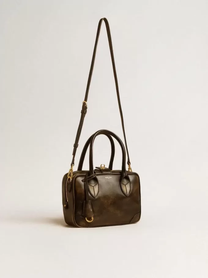 Bolso Vita en piel envejecida negra con detalles dorados