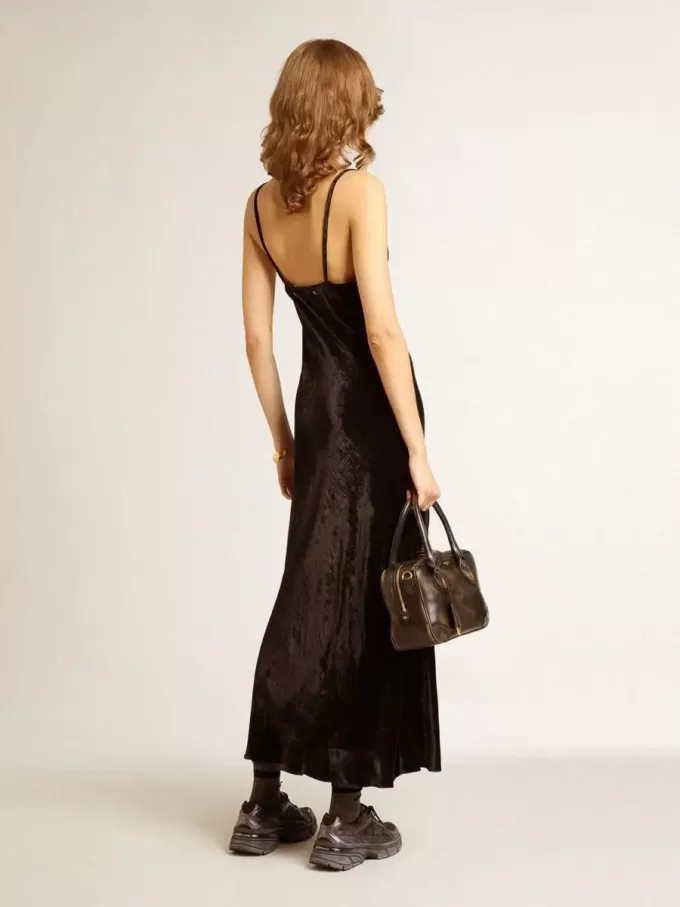 Bolso Vita en piel envejecida negra con detalles dorados