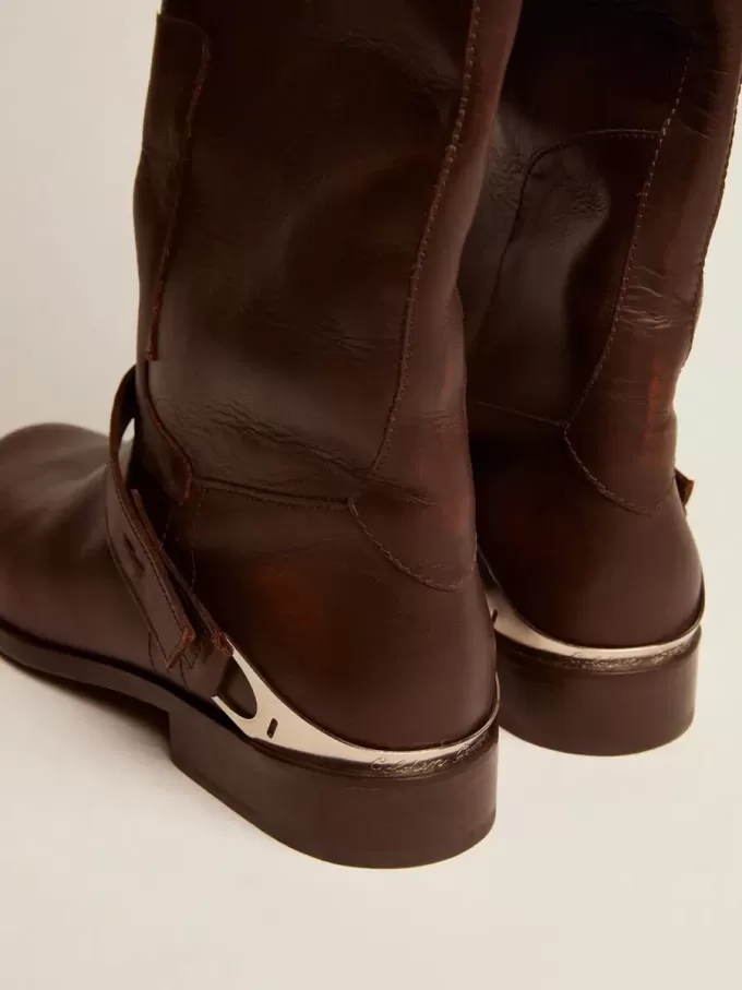 Botas Charlie para mujer en piel marrón oscuro y abrazadera en el talón