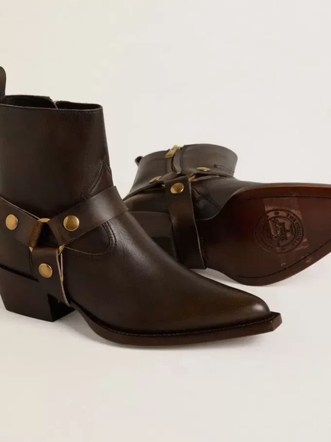 Botas Debbie bajas en piel marrón oscuro con hebilla extraíble