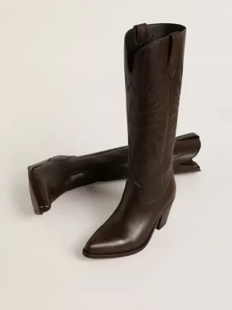 Botas Wish Star en piel marrón oscuro con estrella bordada tono sobre tono