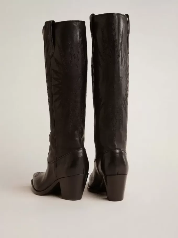 Botas Wish Star para mujer en piel negra con estrella bordada tono sobre tono Botas Wish Star para mujer en piel negra con estrella bordada tono sobre tono