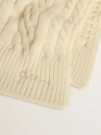 Bufanda de lana blanca con bordados