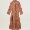 Caftán de mujer en voile de algodón con estampado marino rojo ladrillo por toda la prenda Caftán de mujer en voile de algodón con estampado marino rojo ladrillo por toda la prenda