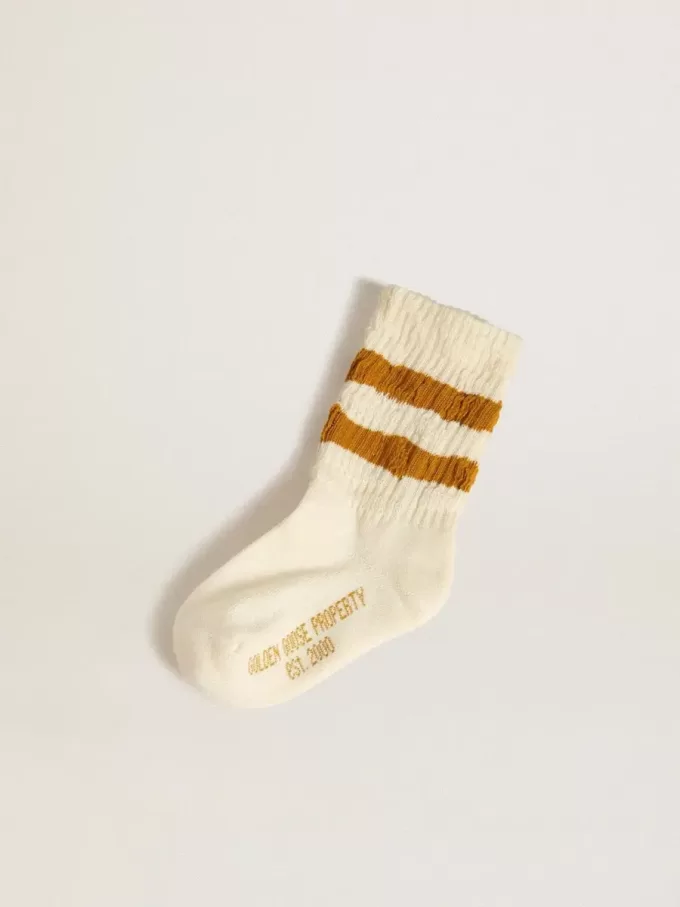 Calcetines blancos para niños con rayas color tabaco