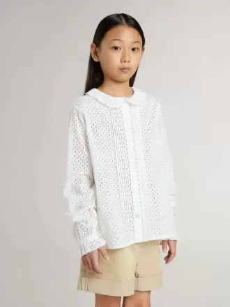 Camisa blanca de algodón con bordado inglés para niña
