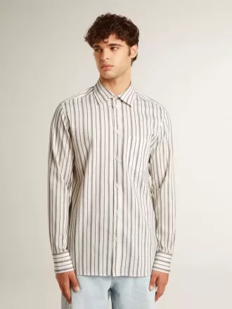 Camisa blanca de algodón para hombre con finas rayas burdeos