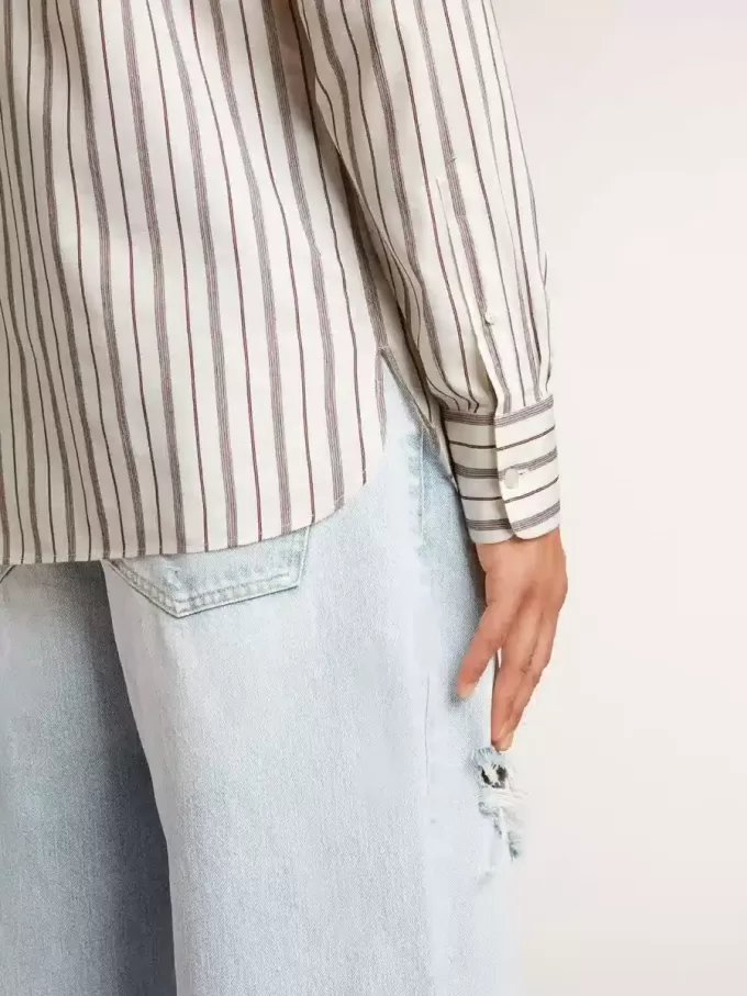 Camisa blanca de algodón para hombre con finas rayas burdeos Camisa blanca de algodón para hombre con finas rayas burdeos