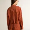 Camisa corta de mujer en jacquard rojo ladrillo con mangas anchas