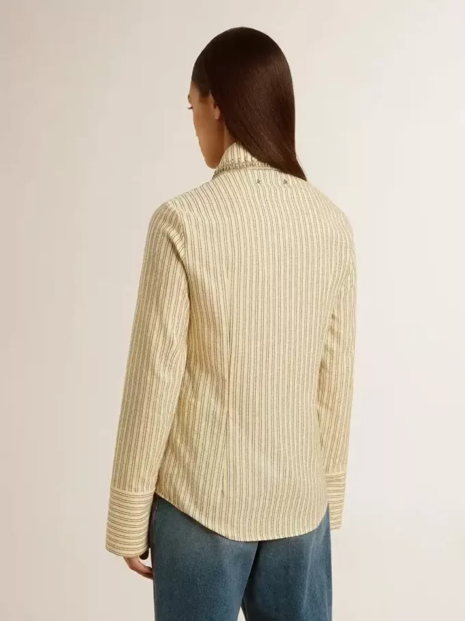 Camiseta de algodón blanco envejecido para mujer con estampado y bordado