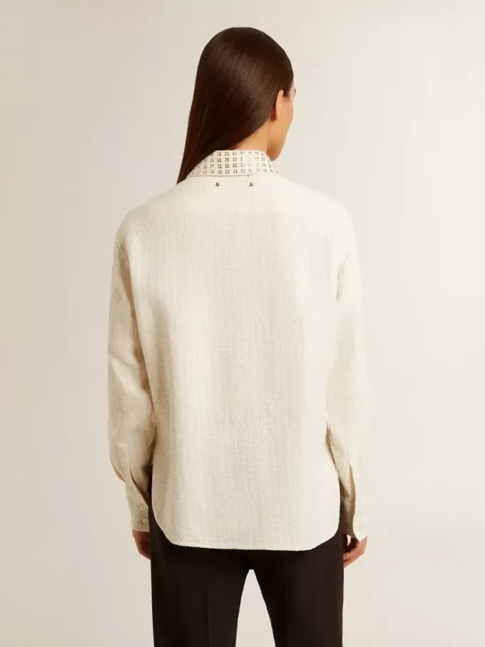 Camisa de mujer de mezcla de viscosa y algodón con cuello adornado con cristales