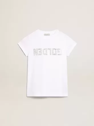Camiseta blanca con letras doradas en cristales en el centro