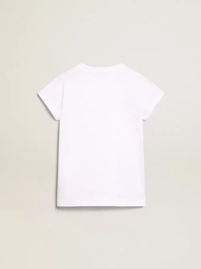 Camiseta blanca con letras doradas en cristales en el centro