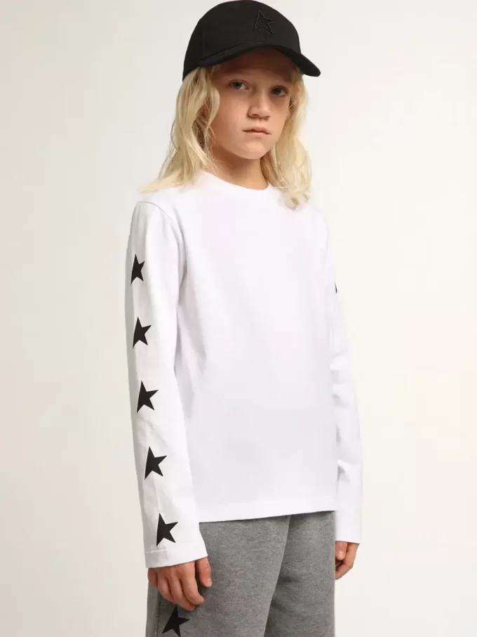 Camiseta blanca de manga larga con estrellas negras en contraste Camiseta blanca de manga larga con estrellas negras en contraste