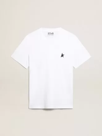 Camiseta blanca de mujer con estrella azul oscuro en la parte delantera