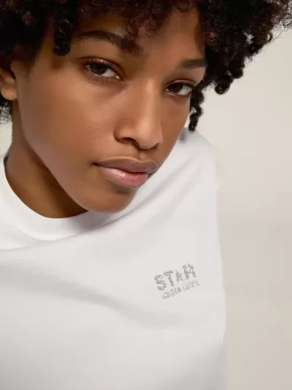 Camiseta blanca de mujer con logotipo y estrella plateados brillantes