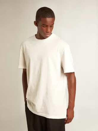 Camiseta blanca para hombre con efecto desgastado
