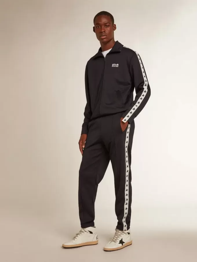 Camiseta blanca para hombre con estrella azul oscuro en la parte delantera