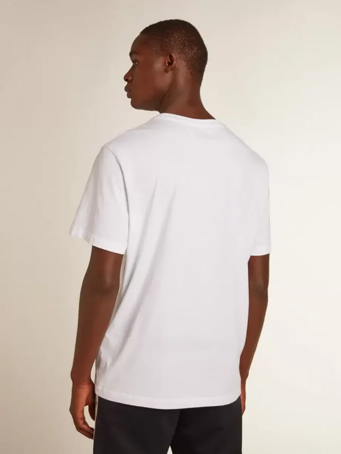 Camiseta blanca para hombre con estrella azul oscuro en la parte delantera