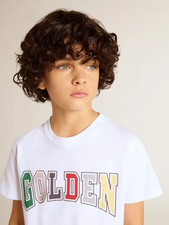 Camiseta blanca para niño con estampado multicolor dorado