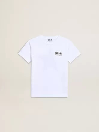 Camiseta blanca para niño con logotipo y estrella en contraste de color verde oscuro