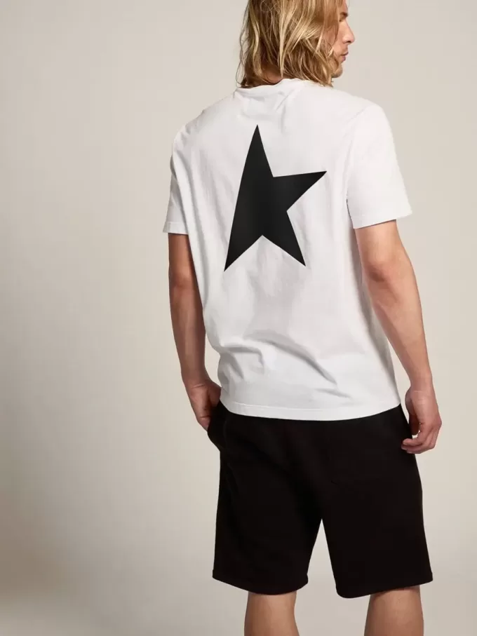 Camiseta de la colección White Star con logotipo y estrella negros en contraste