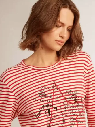 Camiseta de mujer con rayas blancas y rojas y bordado en la parte delantera