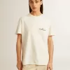 Camiseta de mujer en blanco envejecido con logotipo en el pecho