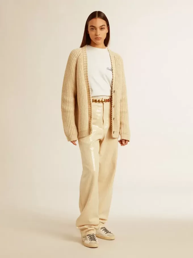 Camiseta de mujer en blanco envejecido con logotipo en el pecho