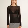 Camiseta negra de cuello redondo para mujer