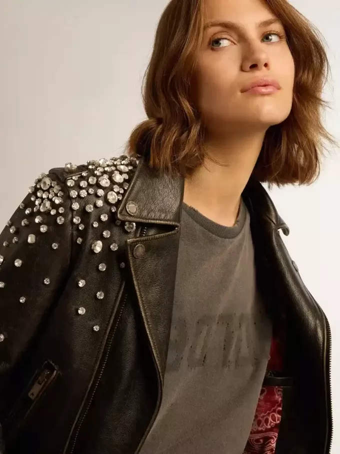 Camiseta slim fit desgastada en gris antracita Camiseta slim fit desgastada en gris antracita